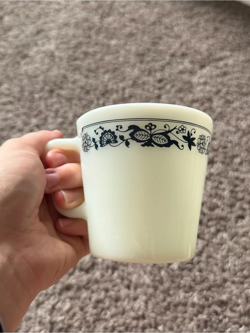 Set Of 4 Vintage Pyrex Old Town Blue Onion Milk Glass Mugs